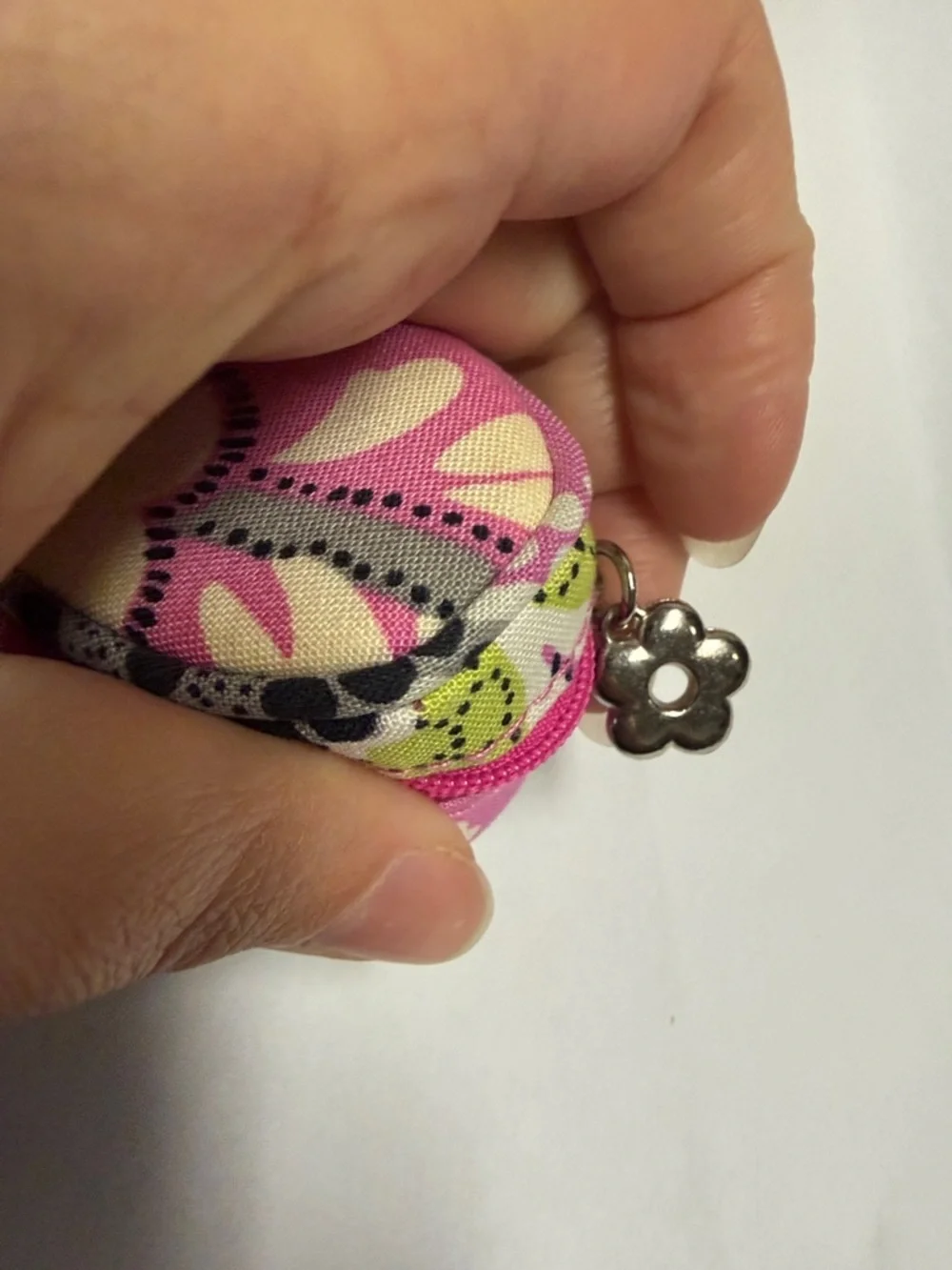 NWOT Vera Bradley Priscilla Pink Retired Floral Zip Small Glasses Optical Case